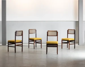 História em móveis