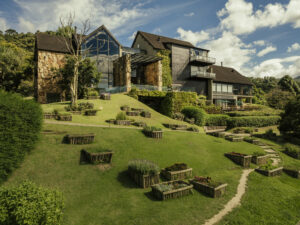 Um dos melhores da América do Sul: os 12 anos de história do Botanique Hotel