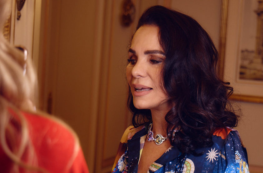 Ritz Paris recebe exposição da designer de joias Cris Porto