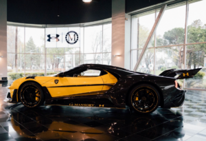 O passo ousado da Under Armour rumo ao luxo em collab com a Mansory