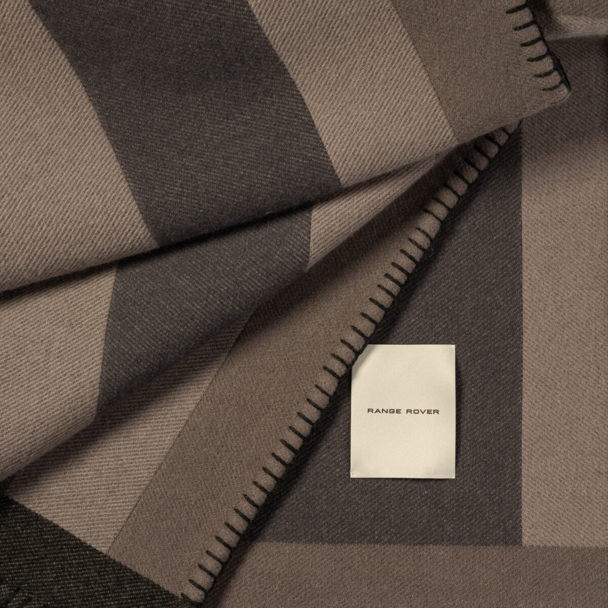 Além da velocidade: Range Rover lança sua primeira coleção de lifestyle