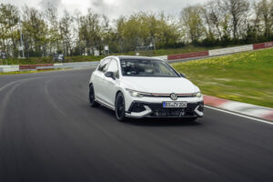 Edição especial do novo Golf GTI bate recorde na Alemanha