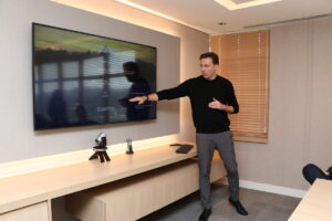 Orient reposiciona analógicos para a nova geração