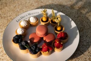 Os dois anos de operação do parisiense Le Deux Magots no Brasil