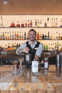 Os drinques que são masterpieces no Sarau Bar