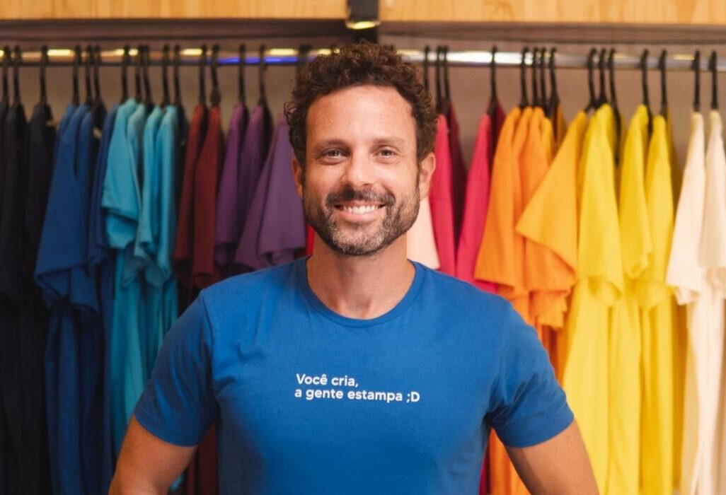 Leonardo Zonenschein fala sobre o CRIA, a IA que transforma ideias em estampas